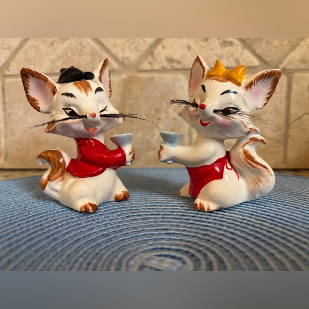 Rare! 1950s Anthropomorphic
Winking FOX Whiskers Drinking Salt Pepper ENESCO